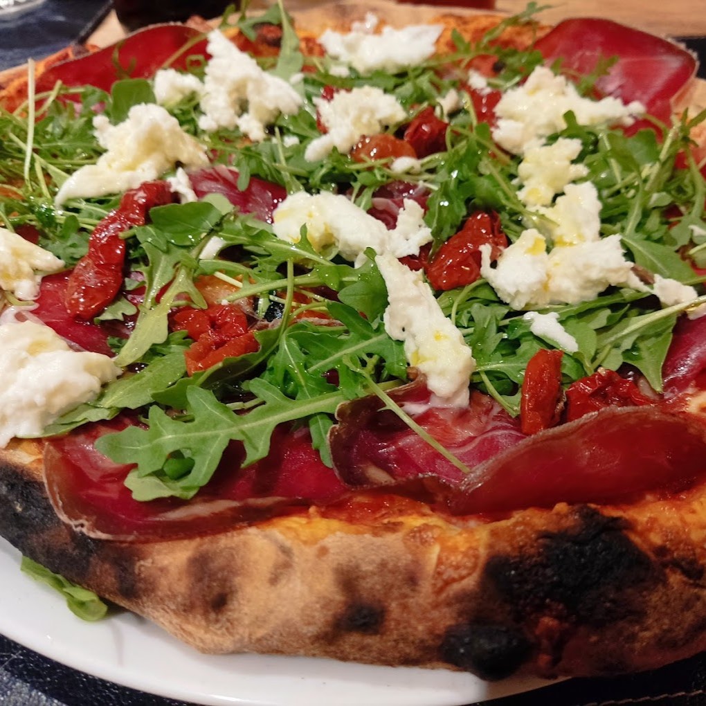 Pizza La Leon cecina et mozzarella de bufflonne
